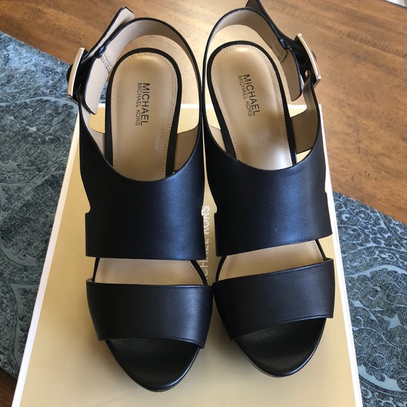 Michael Kors Carla platform- Leather - Picture 1 of 6